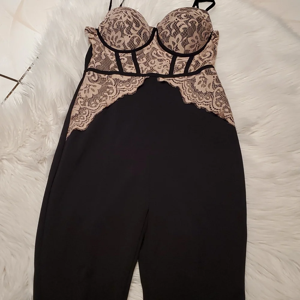 Elegant Black and Beige Lace Jumpsuit - Picture 5 of 6